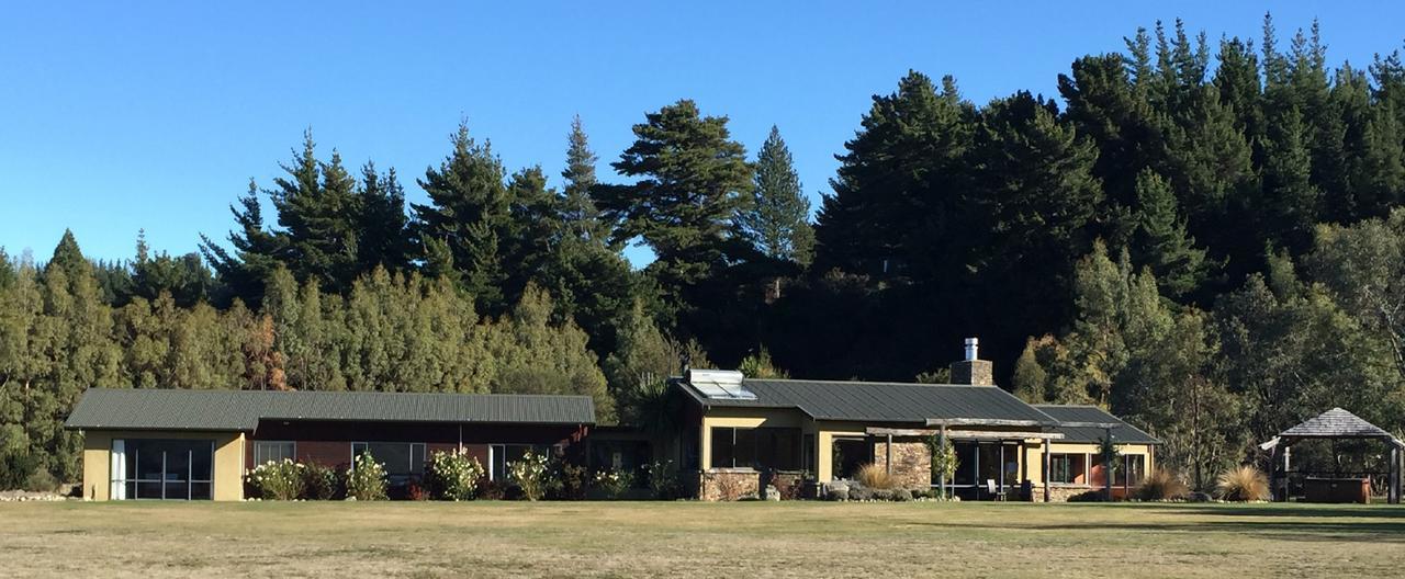 Mt Maude Country Lodge Езеро Хавеа Екстериор снимка